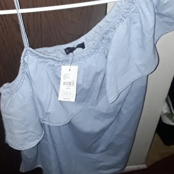 Lane Bryant Tops - NWT!! OFF THE SHOULDER TOP!  NEW LISTING!😊